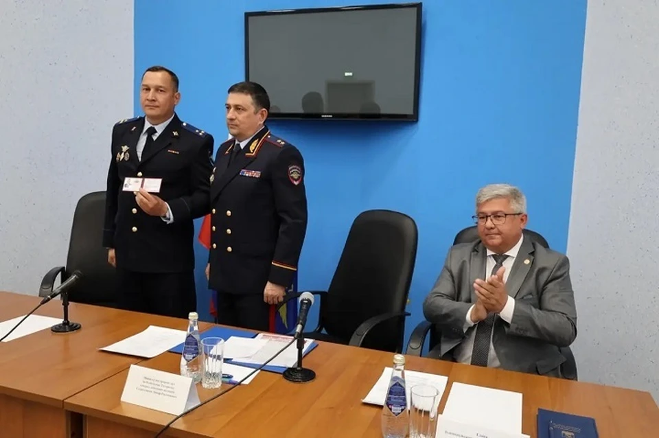 Его личному составу в официальном статусе руководителя представил министр внутренних дел по Татарстану Дамир Сатретдинов. Фото: https://vk.com/official_zelenodolsk
