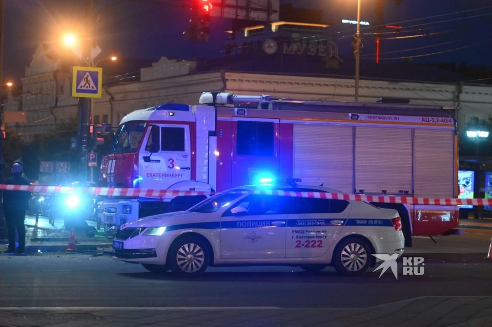 На место трагедии приехали все ответственные службы