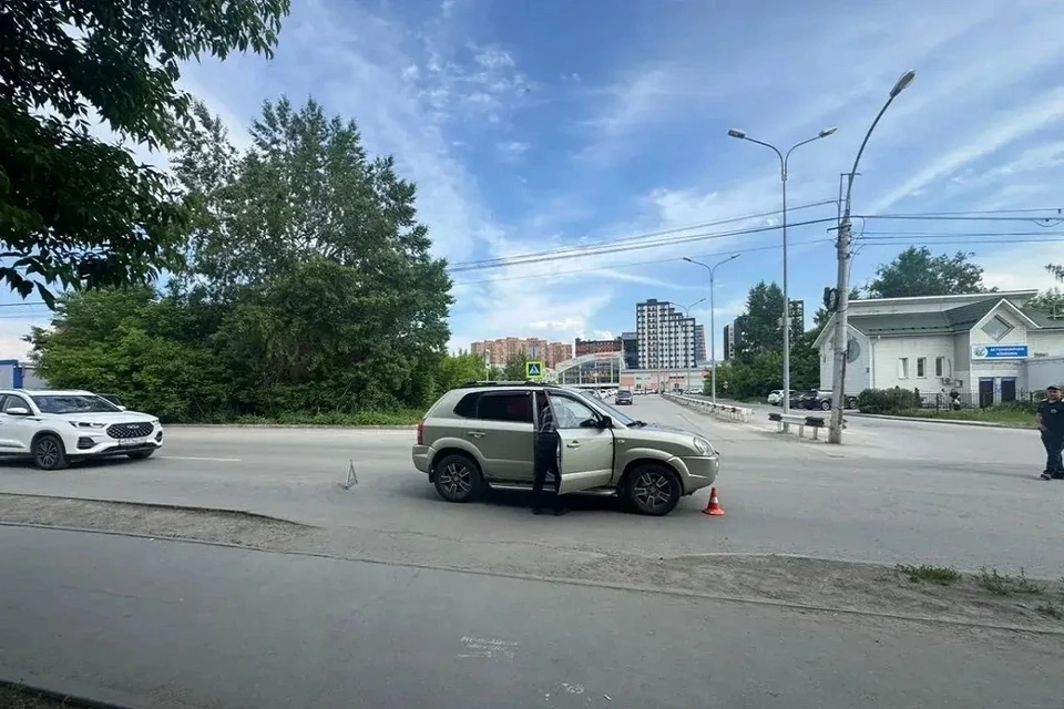 Ее увезли в больницу. Фото: ГАИ Новосибирской области