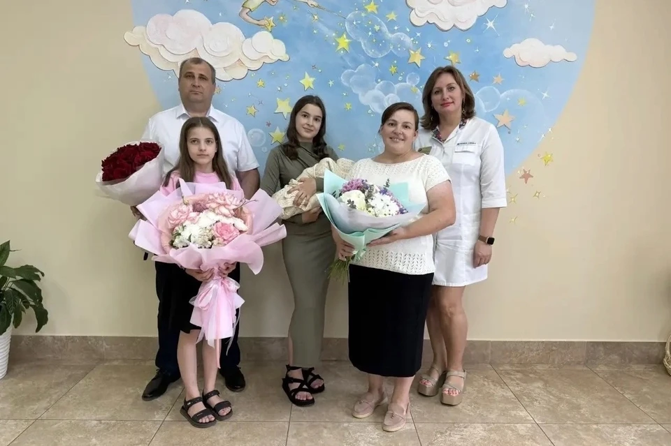 Семью из Кинеля выписали из самарского роддома с одиннадцатым ребенком. Фото: личная страница Светланы а соцсетях