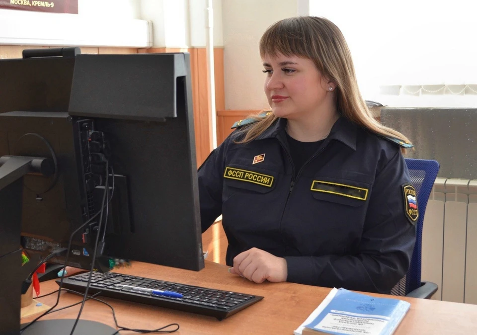 Приставы помогли семье погибшего и пострадавшим в ДТП получить деньги с дорожников.