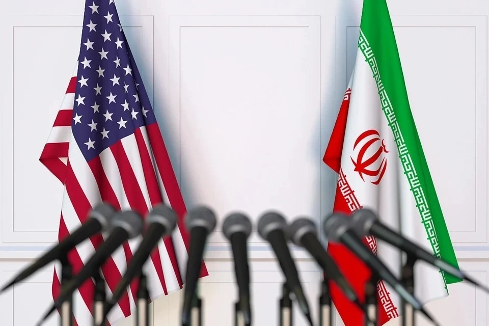 Аракчи заявил о снятии эмбарго на экспорт иранской нефти и разморозке активов