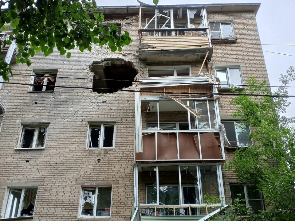 В Щекино разбирают завалы в пострадавшем от беспилотника многоквартирном доме. Фото: пресс-служба правительства Тульской области.