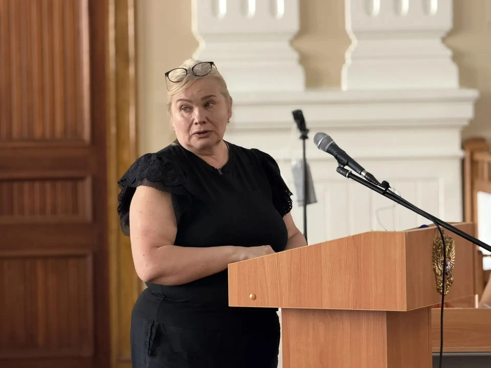Елена Братчикова помогла Екатерине Тарховой уехать из Израиля с сыном Женщина уже рассказала о взаимоотношениях в семье и о скандалах. Оказывается, именно она забрала Екатерину из Израиля