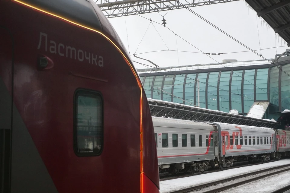 Часть электричек временно отменят