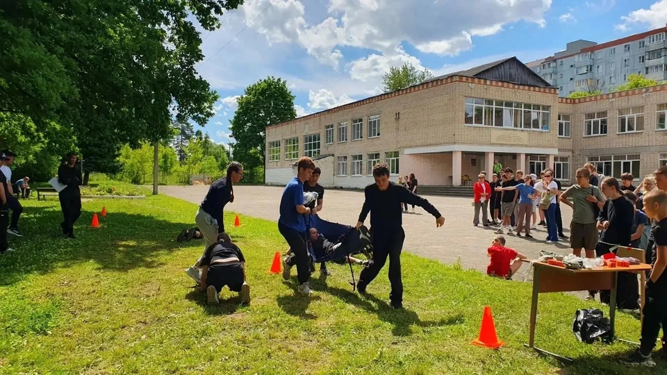 Школьники Калуги посоревновались в ловкости на слёте «Тропа Героя».