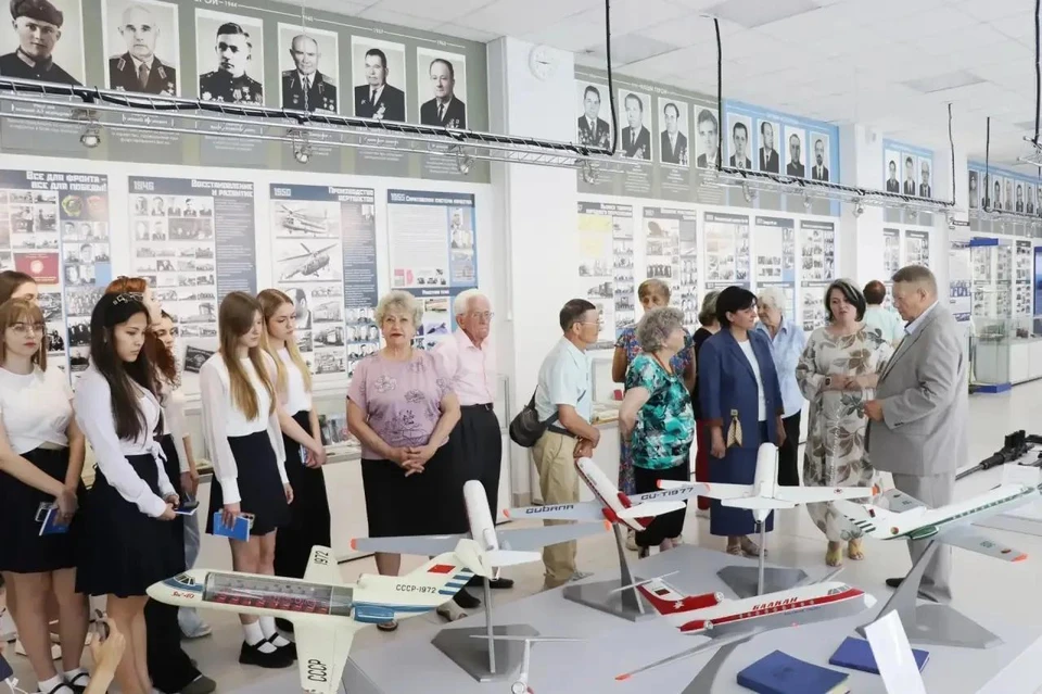Панков встретился с ветеранами и молодежью Заводского района