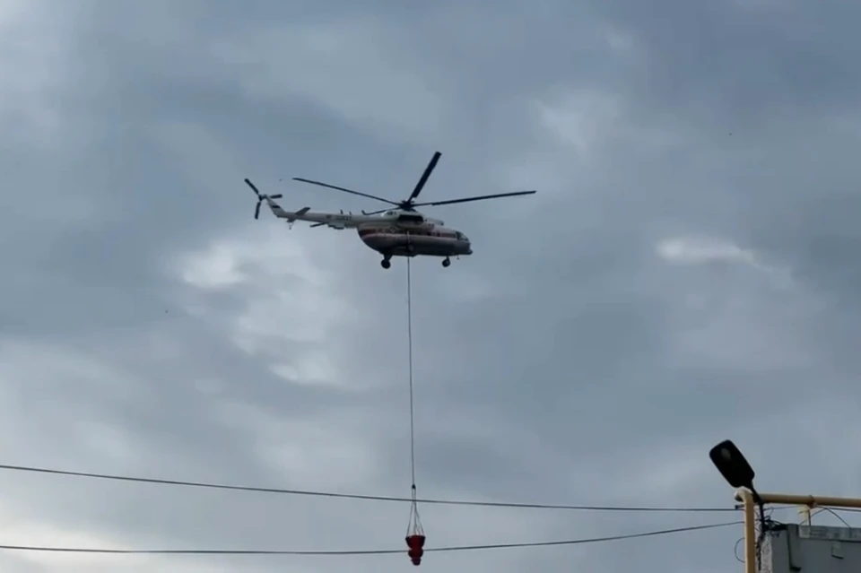 До 5000 квадратных метров увеличилась площадь пожара на складе в Ставрополе. Фото: МЧС СК