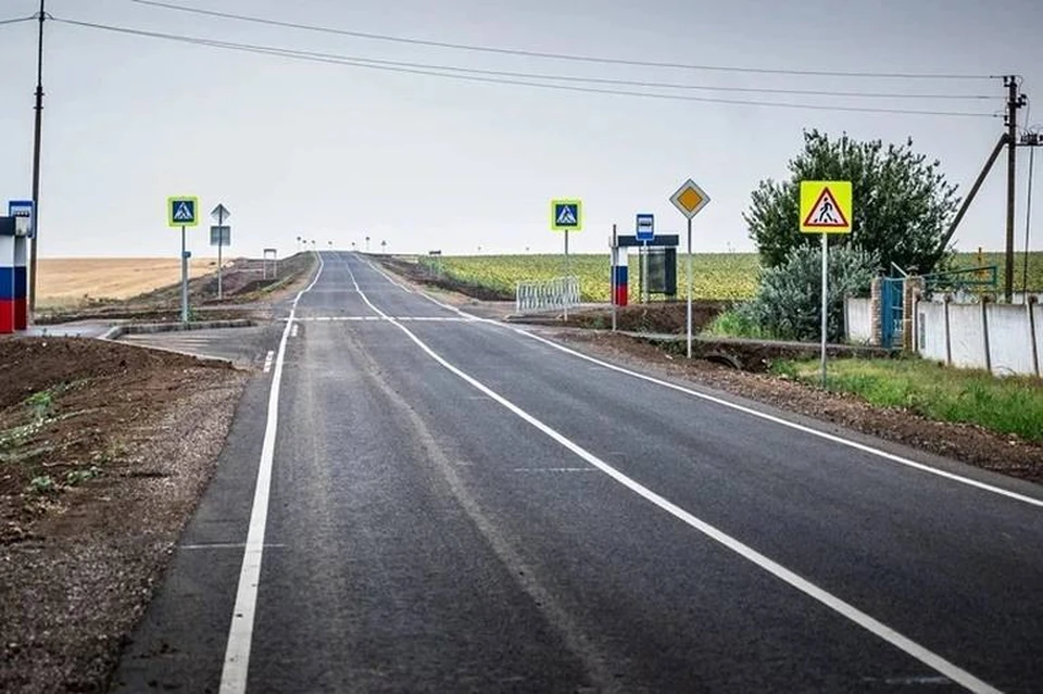 В Херсонской области ремонтируют дороги. ФОТО: ТГ-канал Владимира Сальдо.