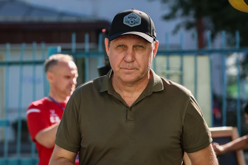 Сергей Передня напомнил, что второй матч томичи сыграли на ноль, то есть не позволили соперникам забить в свои ворота. Фото: ФК КДВ