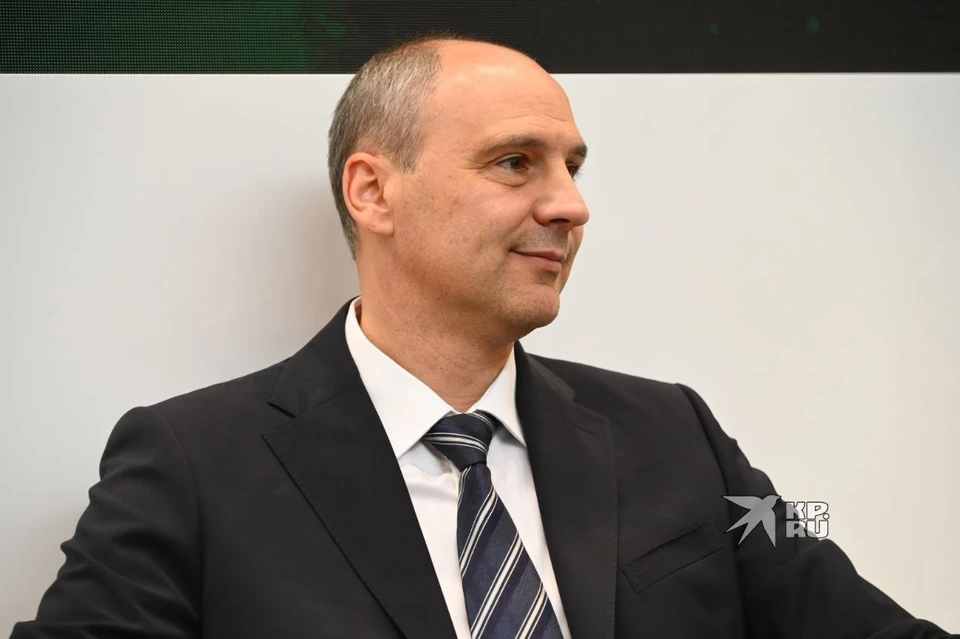 Свердловские власти пока передумали продавать футбольный клуб