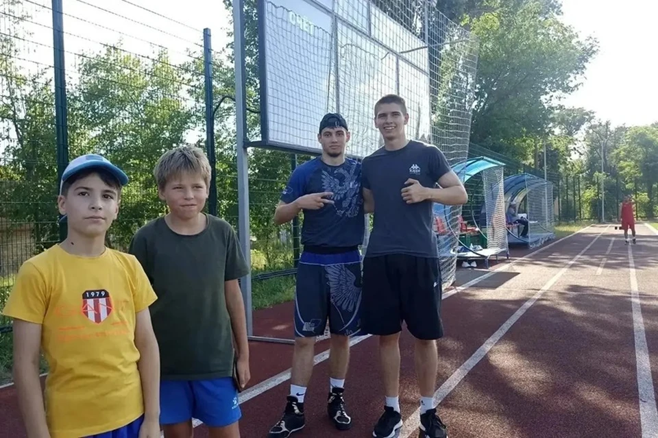 Популярность проекта «Народный тренер» растет: каждое новое занятие привлекает все больше мариупольцев. Фото: max.ru/nmrpl