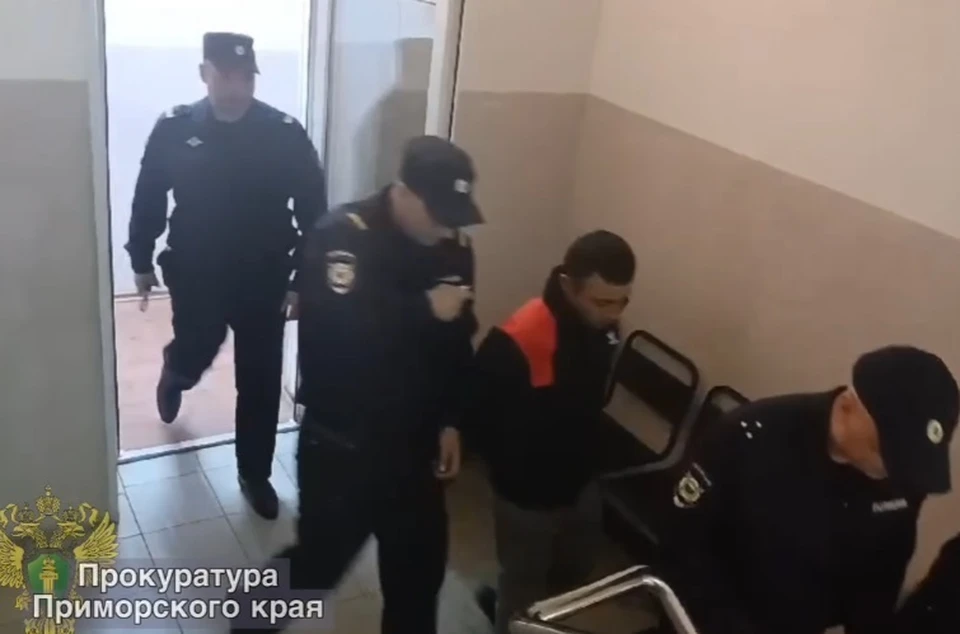 Каждому из осужденных срок лишения свободы был увеличен до 8 лет 6 месяцев с отбыванием в исправительной колонии общего режима. Фото: скриншот видео пресс-службы прокуратуры Приморского края