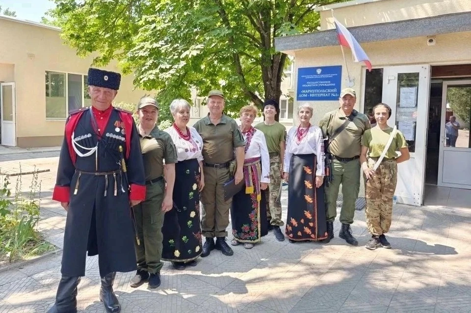 В гости к мариупольцам приехали атаман, казаки и представители казачьей молодежи. Фото: max.ru/nmrpl