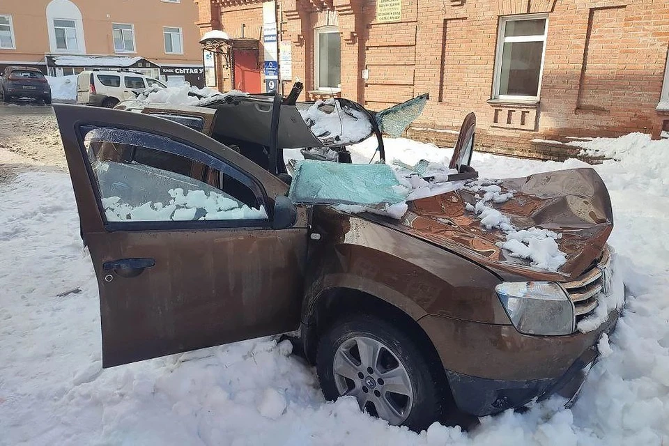 Сидевший в авто пожилой человек получил тяжелые травмы. Фото: Прокуратура Пермского края.