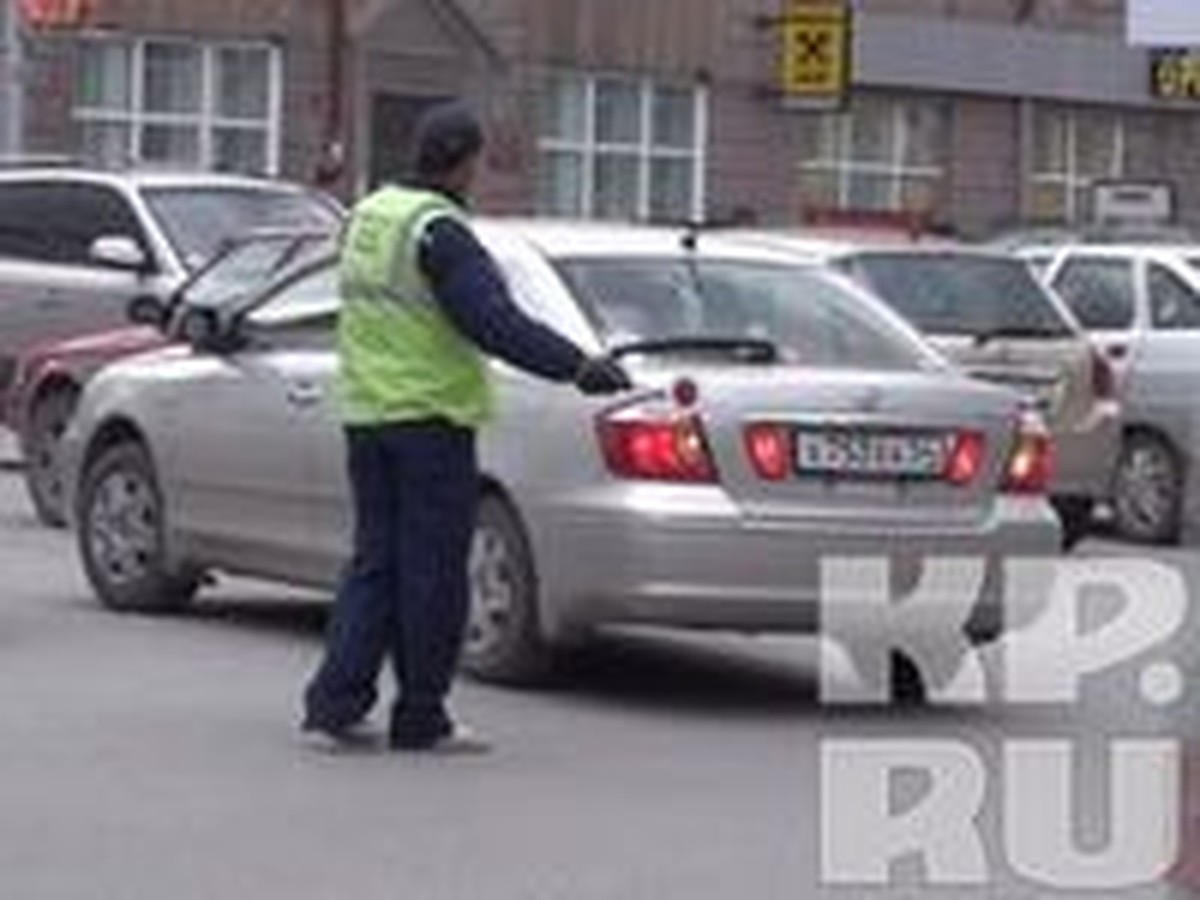 Начинающим водителям помогут припарковаться - KP.RU