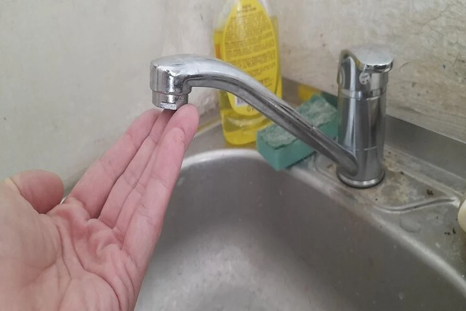 В Энергодар начала поступать вода