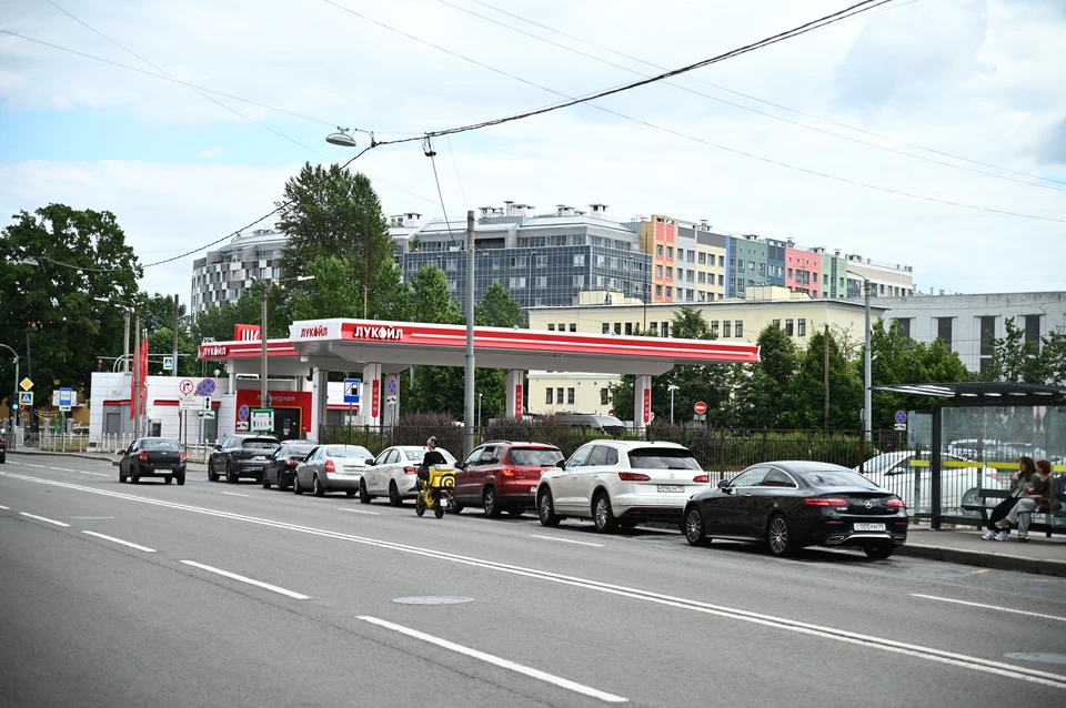 Нижегородские водители смогут оспорить штрафы за остановку под знаком у заправок.