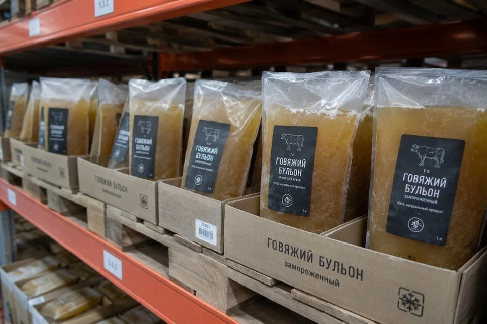 Готовая продукция была реализована в розничные сети Ижевска и Казани. Фото: создано с помощью ИИ