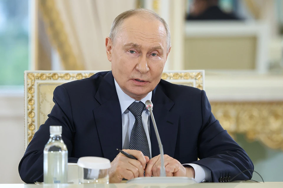 Путин подписал закон, дающий Минобороны и Росгвардии доступ к данным ЗАГС. Фото: Валерий Шарифулин/ТАСС