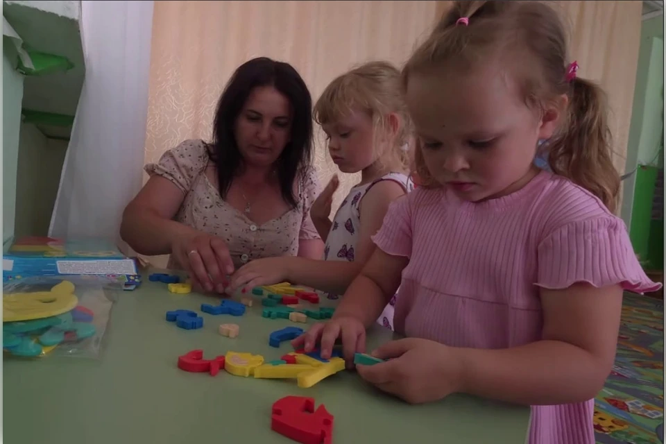 Игрушки из Рязани передали в четыре детсада в Акимовском районе. Фото: Народный фронт Запорожской области