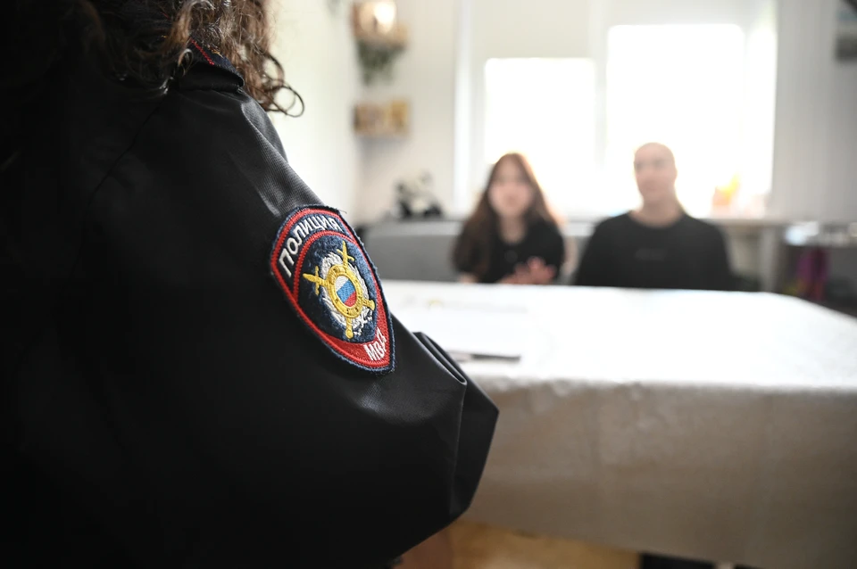 Баллончик изъяли, а девушкам выписали административные протоколы.