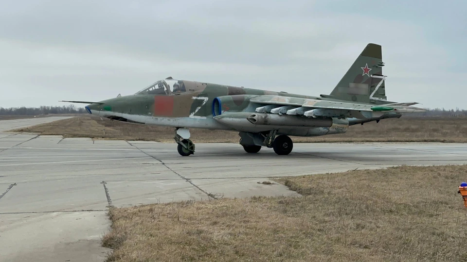 Самолёт Су-25 задел опору ЛЭП в Тбилиси. Фото носит иллюстративный характер. На фото: Су-25.