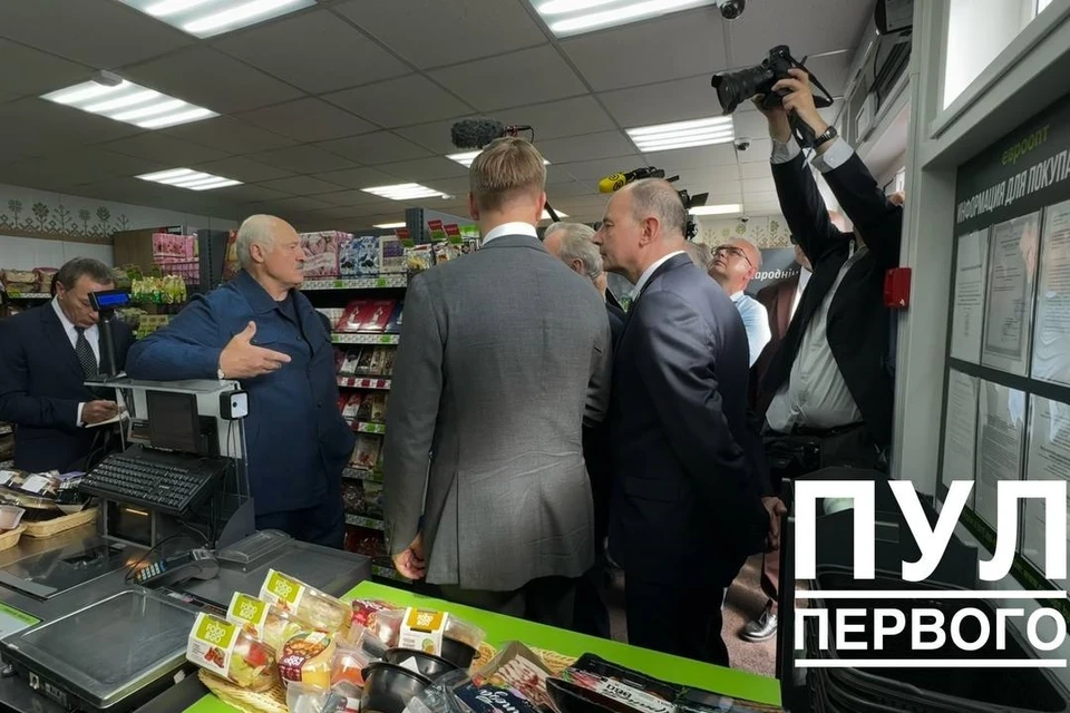 Лукашенко возмутился торговлей в сельской местности. Фото: телеграм-канал «Пул Первого».