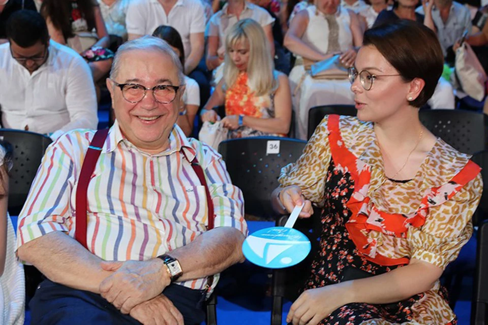 Евгений Петросян и его супруга Татьяна Брухунова.