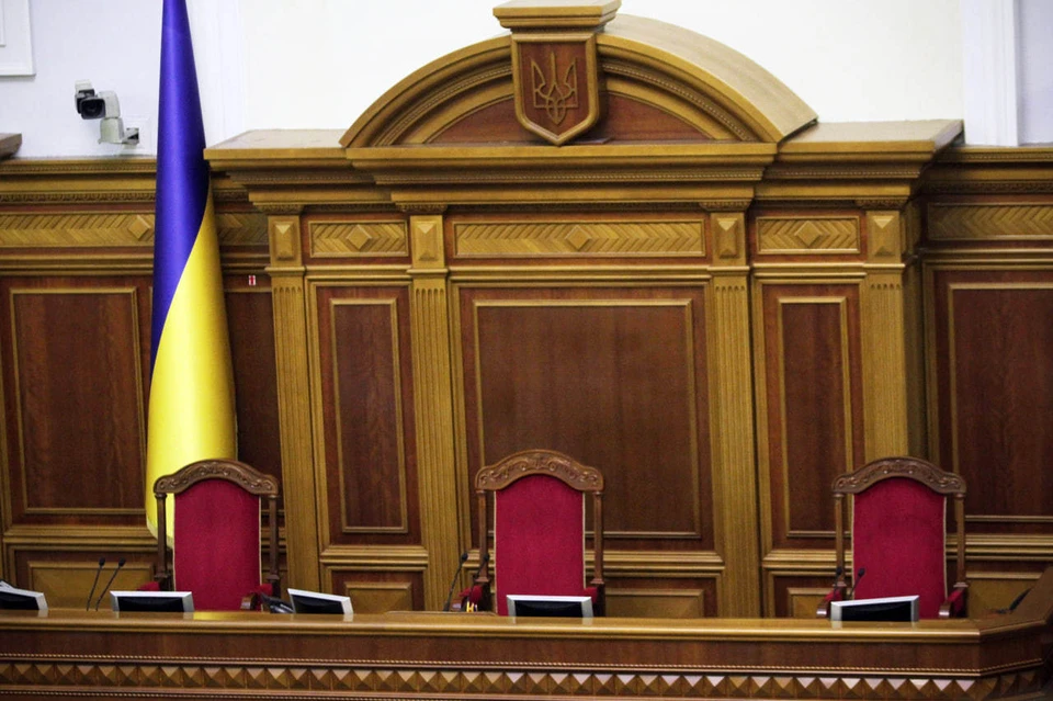 Протест из-за отставки Федорова проходит в Киеве у здания Верховной рады