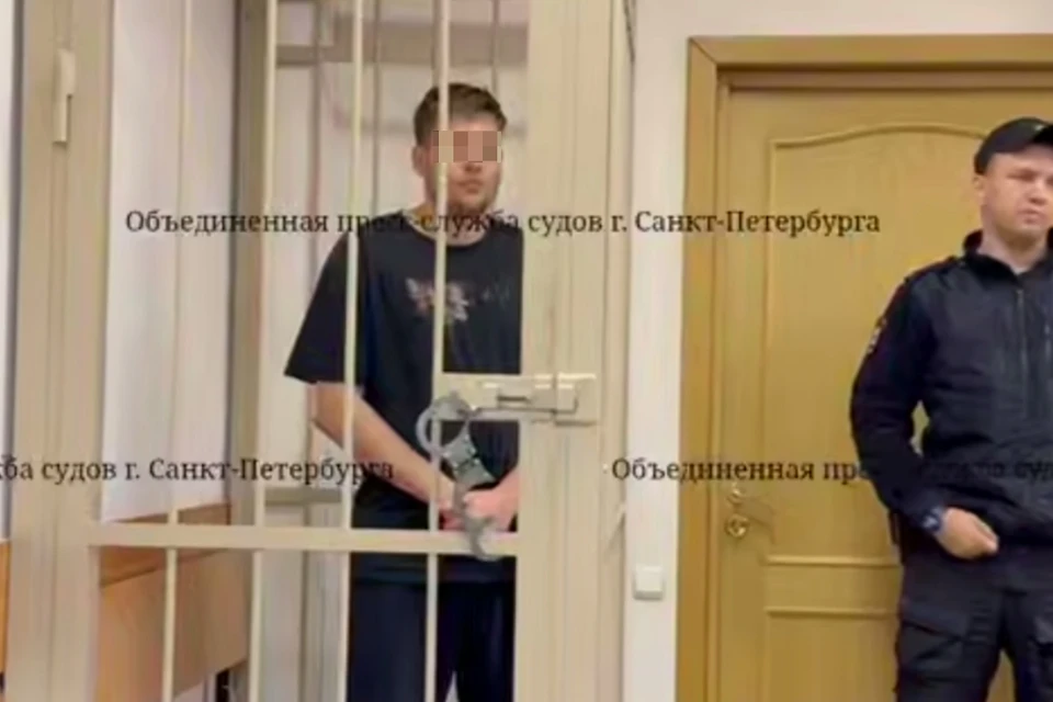 Петербуржец отобрал букет цветов в магазине ради жены и получил уголовное дело и путевку в СИЗО. Фото: объединенная пресс-служба судов СПб