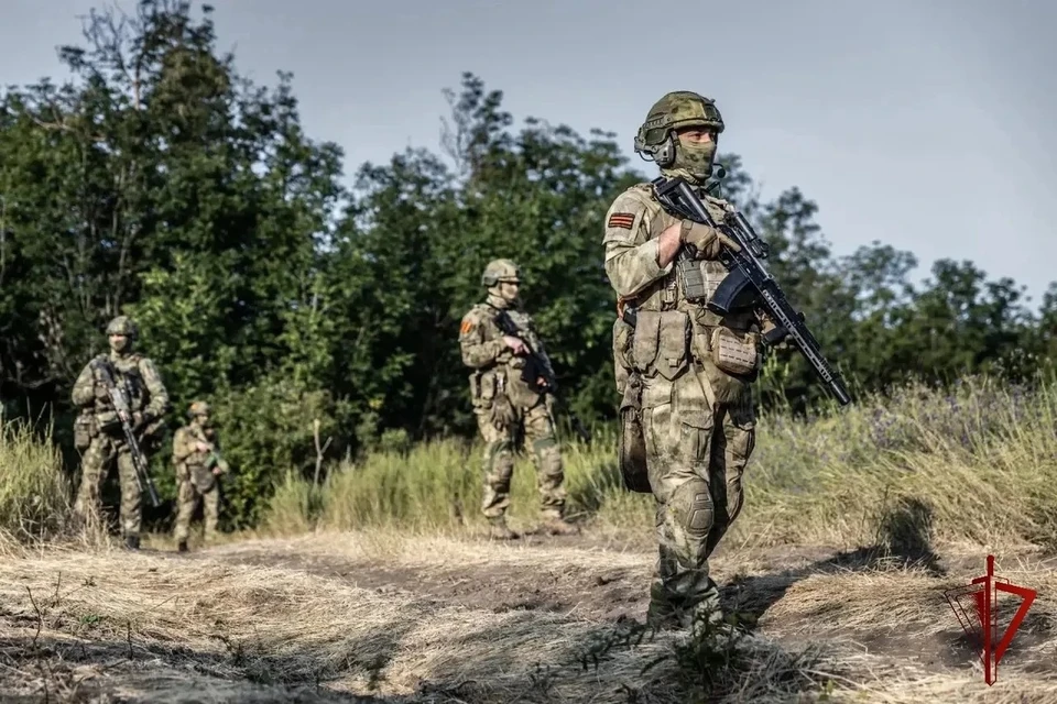 Росгвардейцы ежедневно ведут поиски орудия и боеприпасов в регионе. Фото: Росгвардия