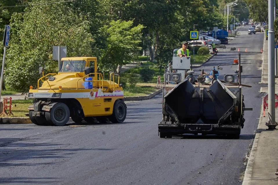 В общей сложности будет уложено более 5 тысяч квадратных метров нового покрытия. Фото: администрация Южно-Сахалинска