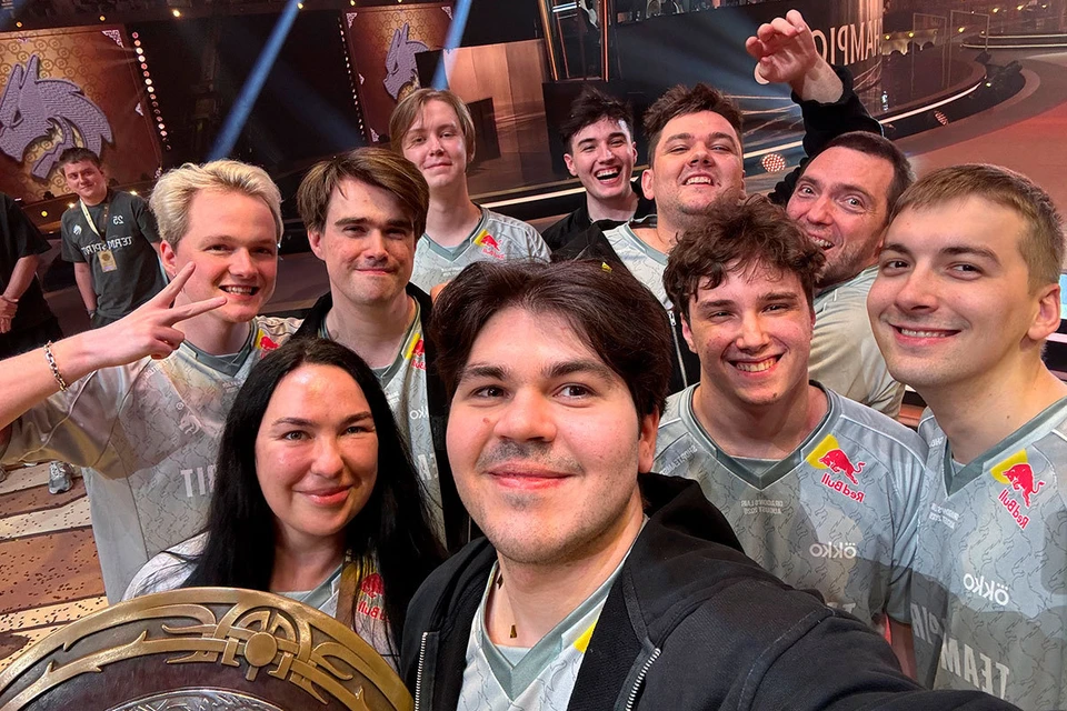 Российская команда Team Spirit стала трехкратным чемпионом главного киберспортивного турнира по Dota 2 - The International 2026. Фото: vk.ru/team_spirit