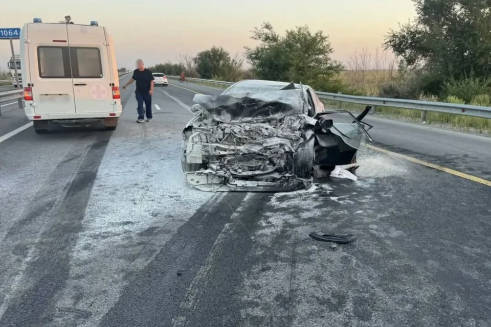 Авария произошла на левом берегу Дона недалеко от Аксайского моста. Фото: ГУ МВД по Ростовской области