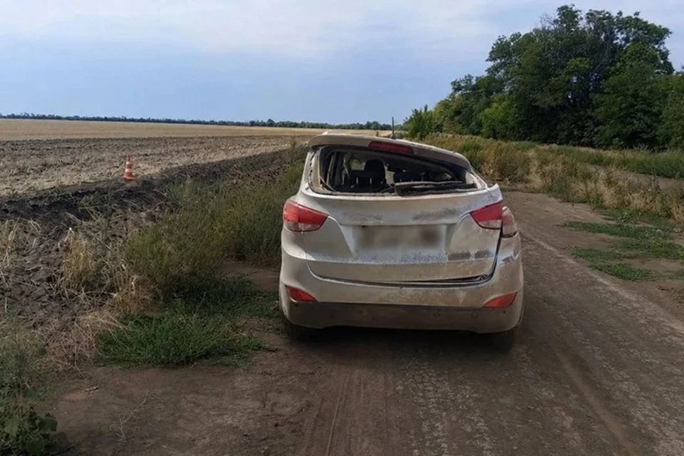 В Херсонской области сотрудники правоохранительных органов выясняют детали серьезной дорожной аварии с пострадавшим. Фото: ГУ МВД России по Херсонской области