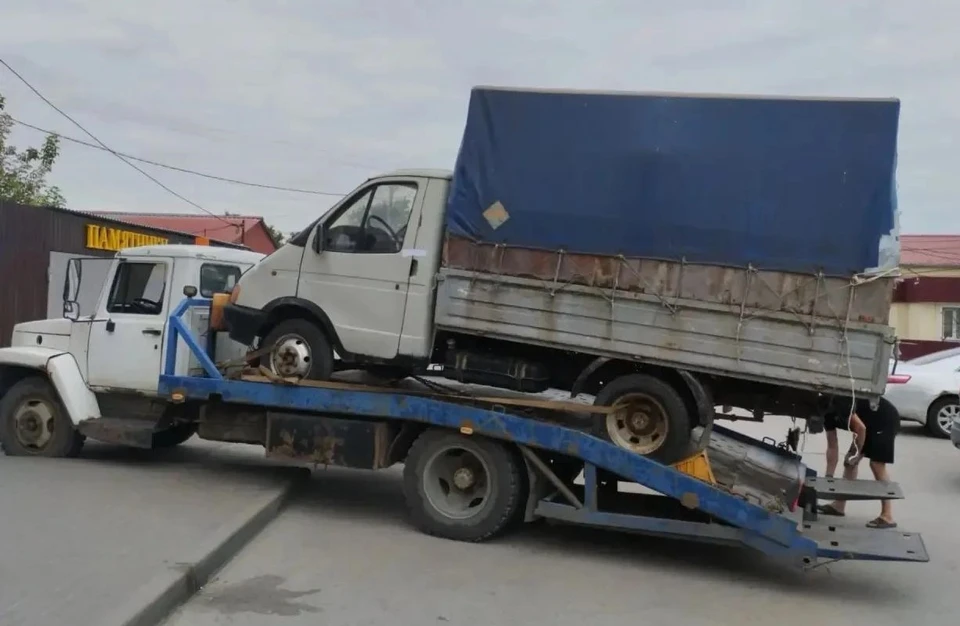 Автолавки на базе автомобилей «Газель» находились в районе дома №15 на Елецком шоссе, в районе дома №9 на улице Ушинского и на площади Заводской, 1.