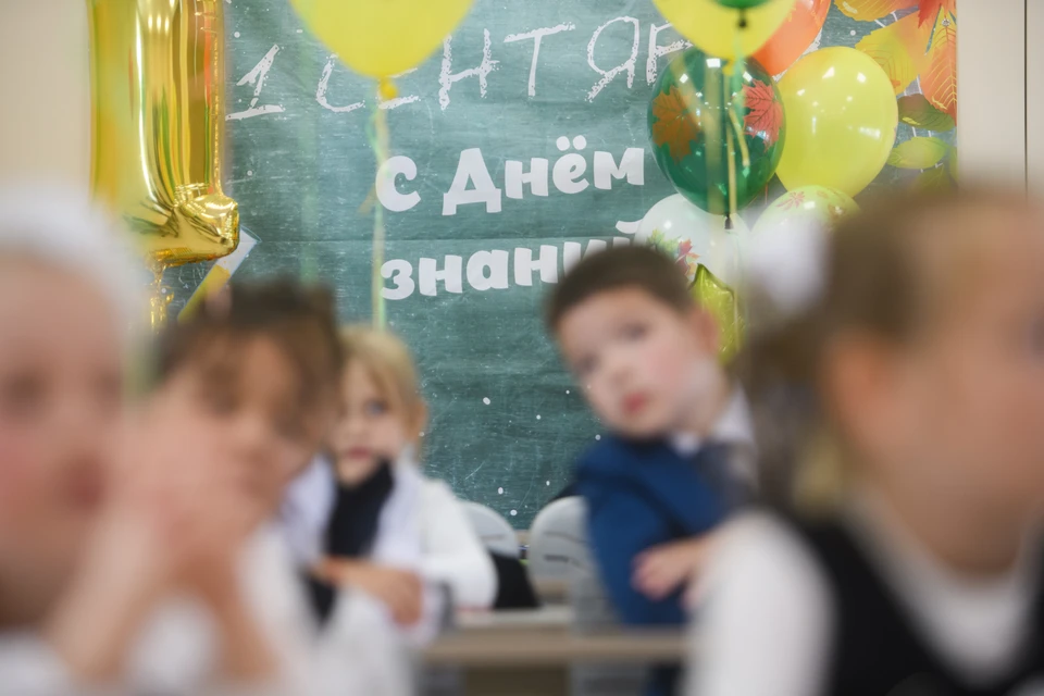 В начале и в конце уроков будут звучать популярные мелодии и произведения современных и советских авторов