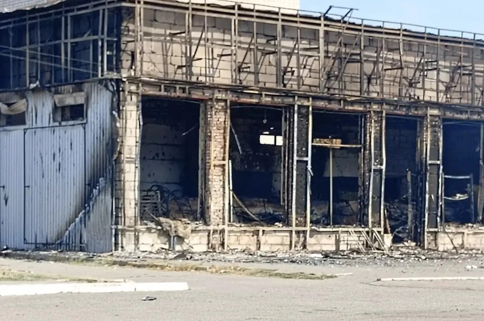 В Каховке из-за удара ВСУ сгорел строительный материал, ранены двое Фото: канал МАХ Павла Филипчука