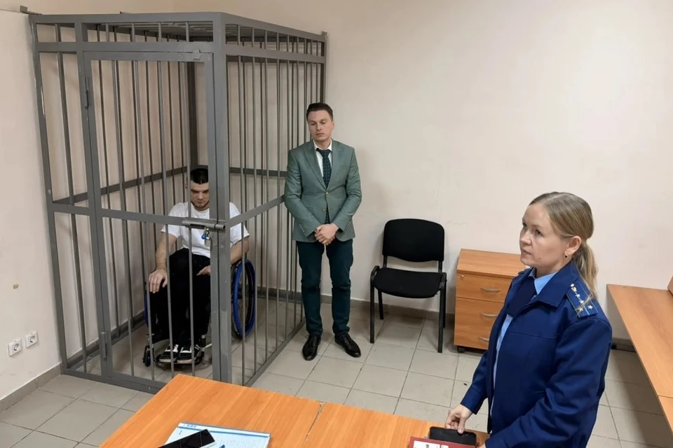 Мужчина сначала напал на знакомого, а после зарубил его мачете. Фото: Орджоникидзевский районный суд Екатеринбурга