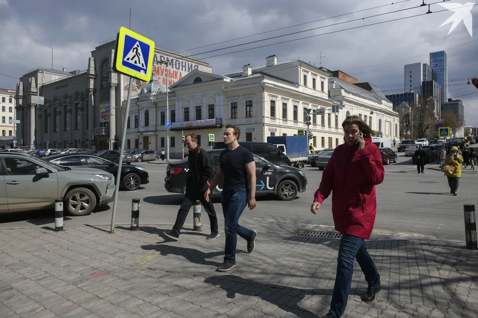 За зданием филармонии уже больше 5 лет находится пустырь
