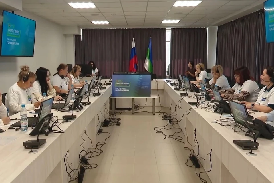 Без перерывов и выходных: волонтеры в Коми готовятся к прямой линии главы. Фото предоставлено КП-Коми.