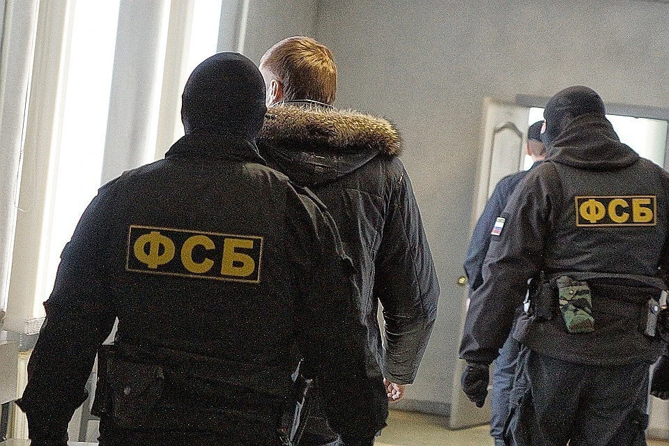 ФСБ задержала 111 нелегальных оружейников в 43 регионах РФ