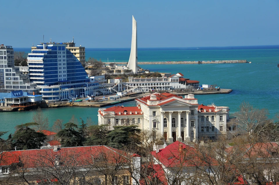 Городская инфраструктура осталась цела.