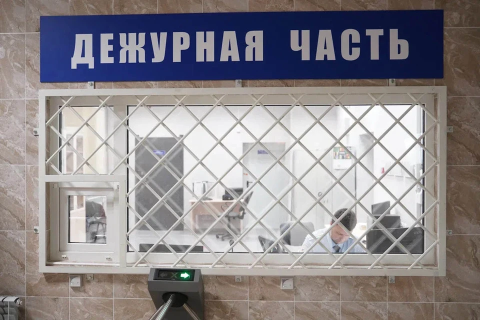 Мужчина, в отношении которого судом были установлены строгие ограничения, самовольно покинул место своего жительства
