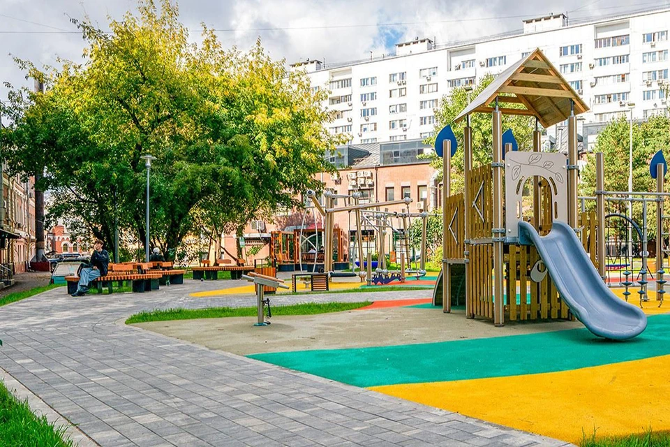 В Басманном районе завершили благоустройство сквера «Немецкий рынок». Фото: mos.ru