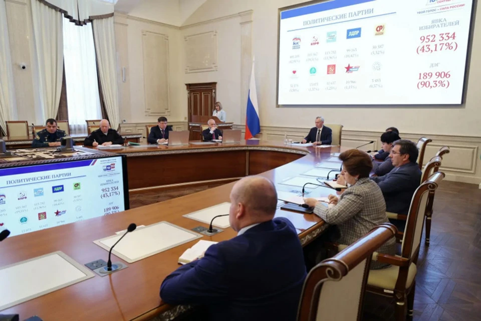 Губернатор отметил, что все было организовано и проведено четко. Фото: сайт nso.ru