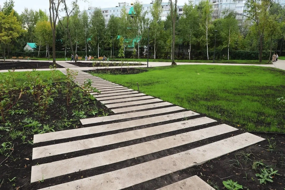В парке установили арт-объект «Мостик»