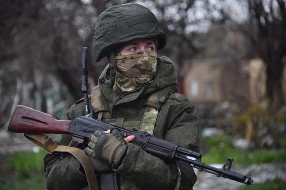 Российские военные продвигаются вперед