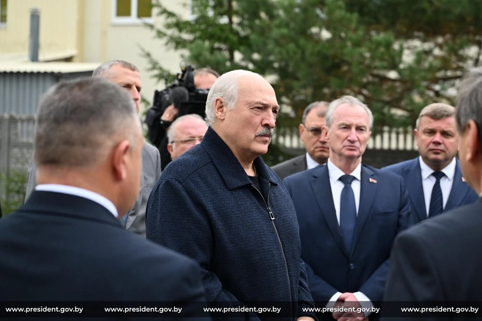 Лукашенко сказал, что сделать в Беларуси мгновенно. Фото: телеграм-канал «Пул Первого».